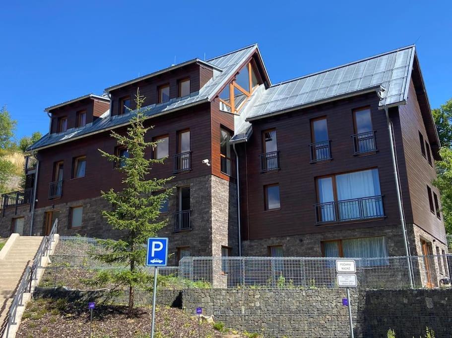 Rodinny Apartman V Srdci Krkonos Bratrouchov Luaran gambar